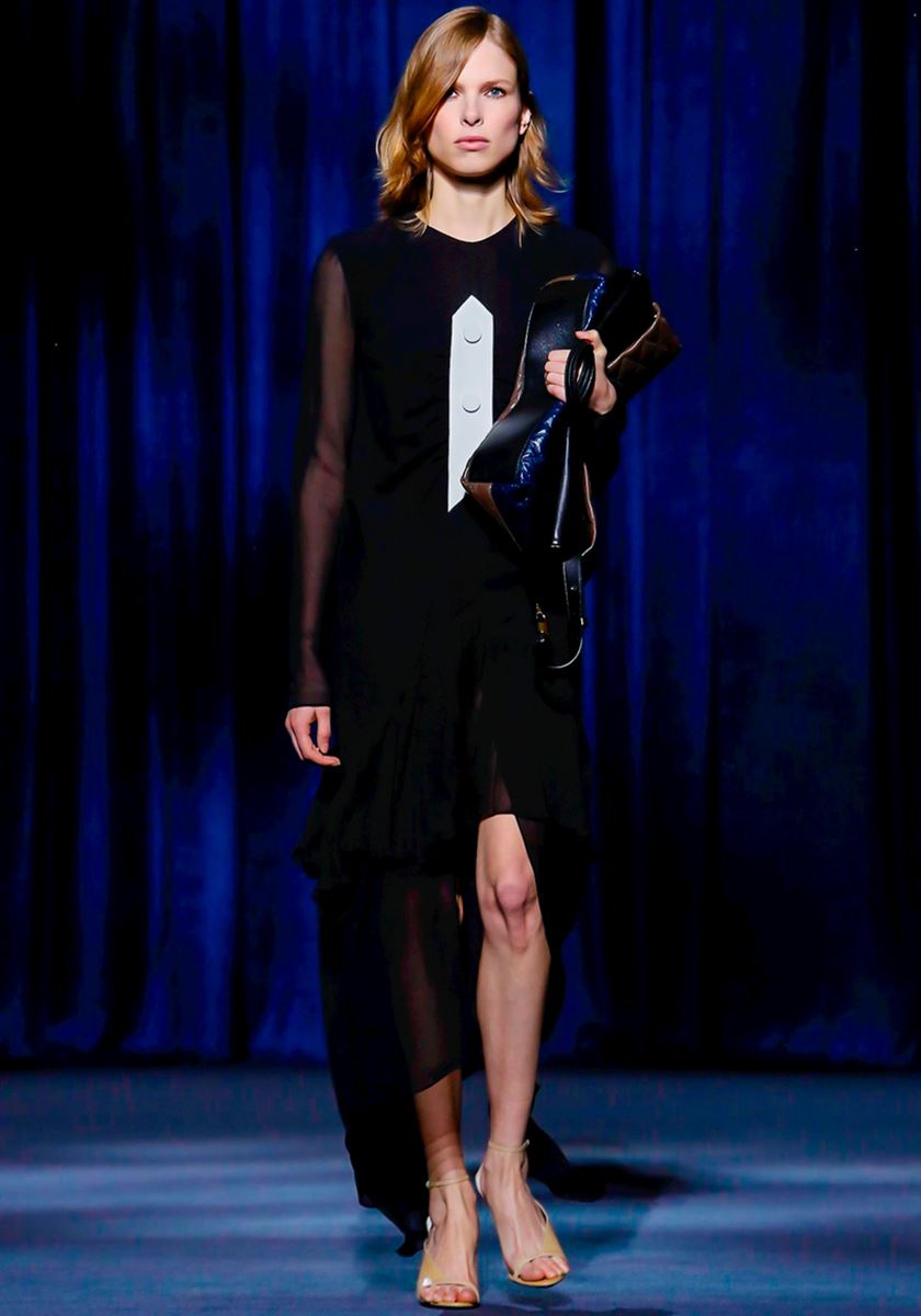 news image - Givenchy Fall Winter 2018 Semi Exclusive